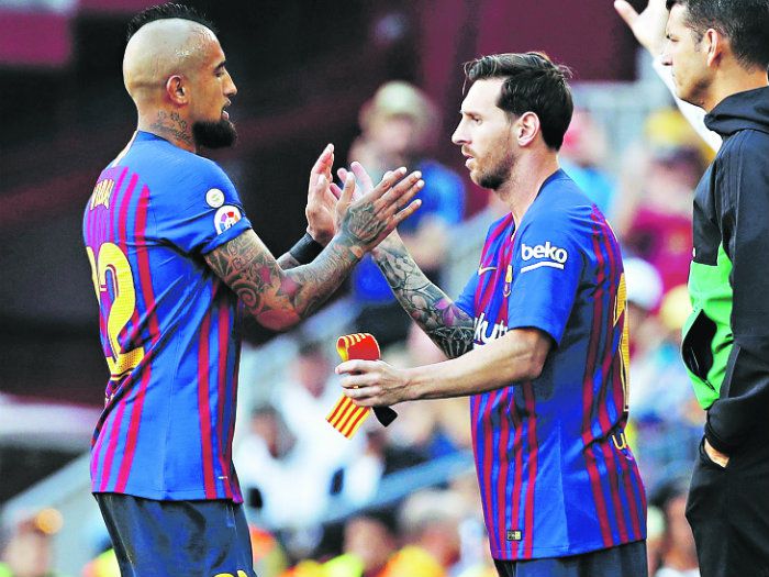 Vidal hizo puchero tras salir por Lionel Messi