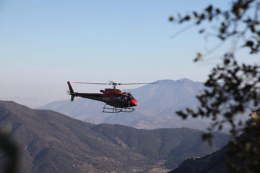 "Me encantaría verlo limpiando baños": diputado RN repudió viaje de empresario en helicóptero