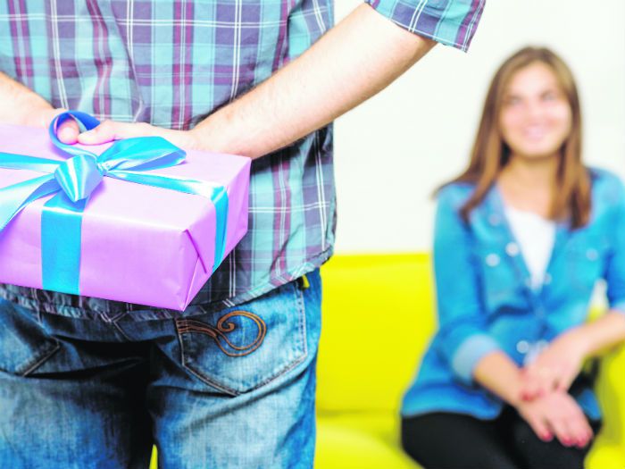 Experto en tecnología entrega ideas de regalos para este día de la madre