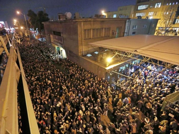 Se intensifican las manifestaciones en Teherán por el derribo del avión ucranio