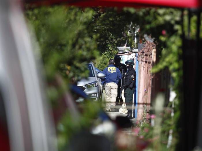 [Fotos] Entre insultos y resguardo: así fue el retorno de Felipe Rojas a la bodega