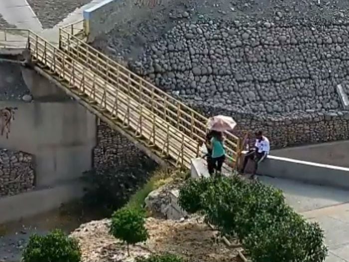 [Video] Detienen a sujeto por cobrar peaje en puente de Arica