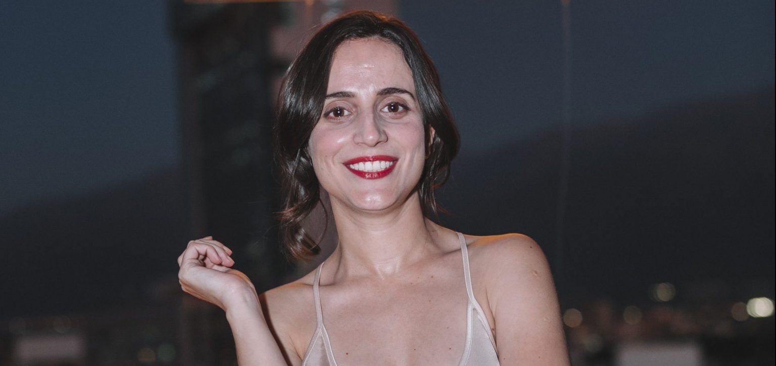 Camila Hirane sacó piropos tras compartir coqueta foto