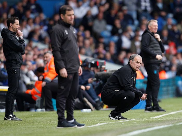 [Video] Marcelo Bielsa se deja hacer un gol y pierde la opción de ascender con el Leeds