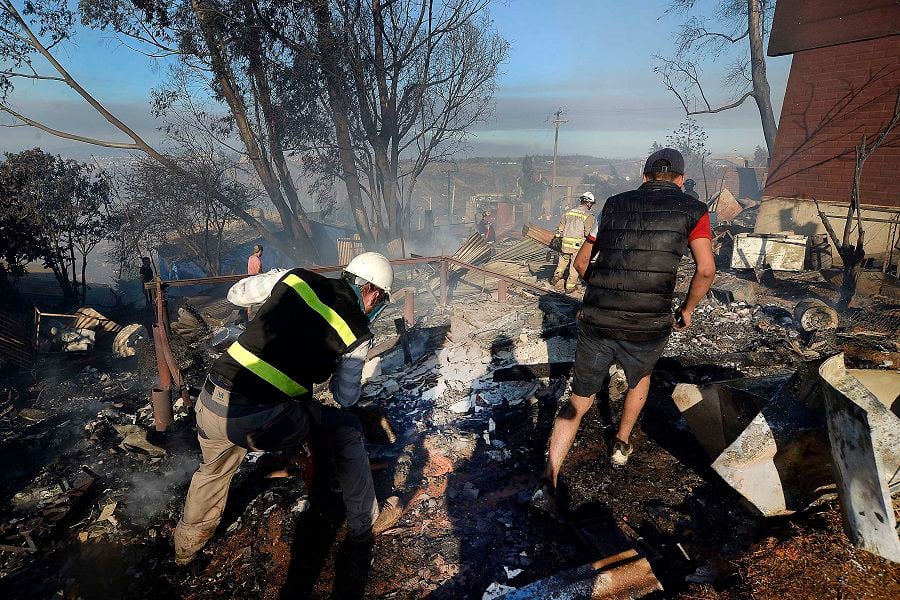 Incendio en cerro Rocuant de Valparaiso. 24/12/2019