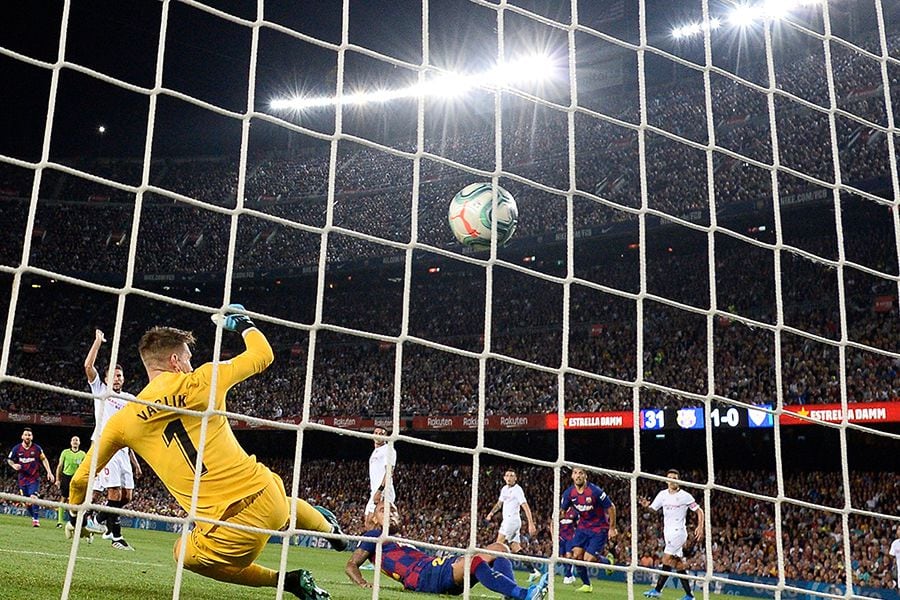 Vidal perforó en el Camp Nou y se ganó la titularidad