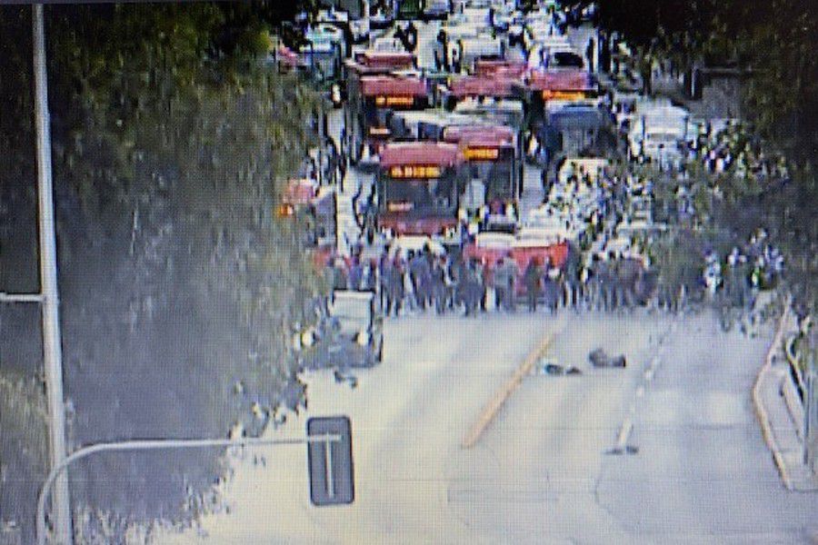 Manifestaciones en la Alameda obligaron desvíos de tránsito