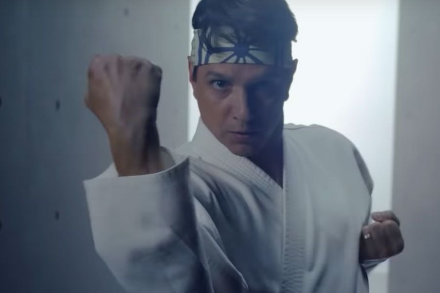 Un tráiler revela que Cobra Kai volverá en diciembre