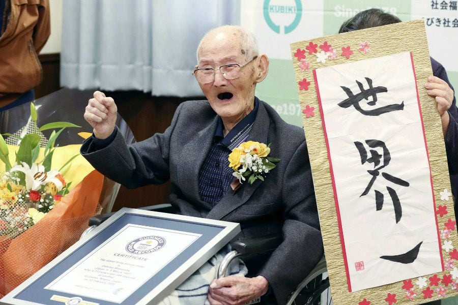 Muere el hombre más viejo del mundo: era un japonés de 112 años