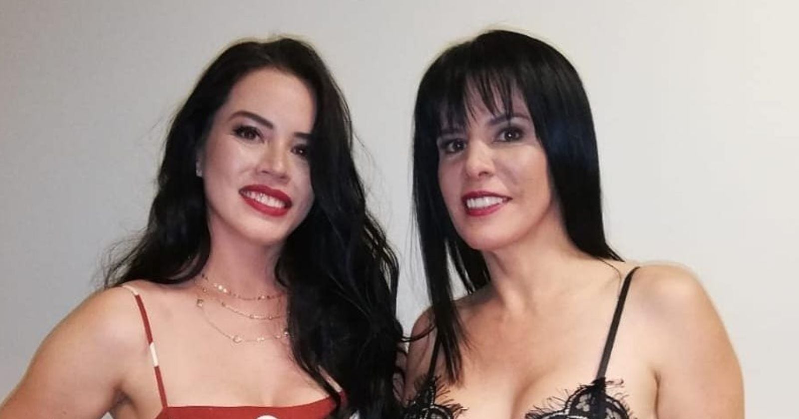 Angie Alvarado y Anita Alvarado