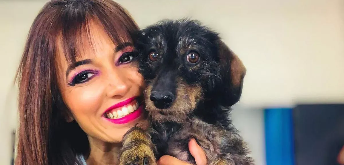 Yamila Reyna y su mascota