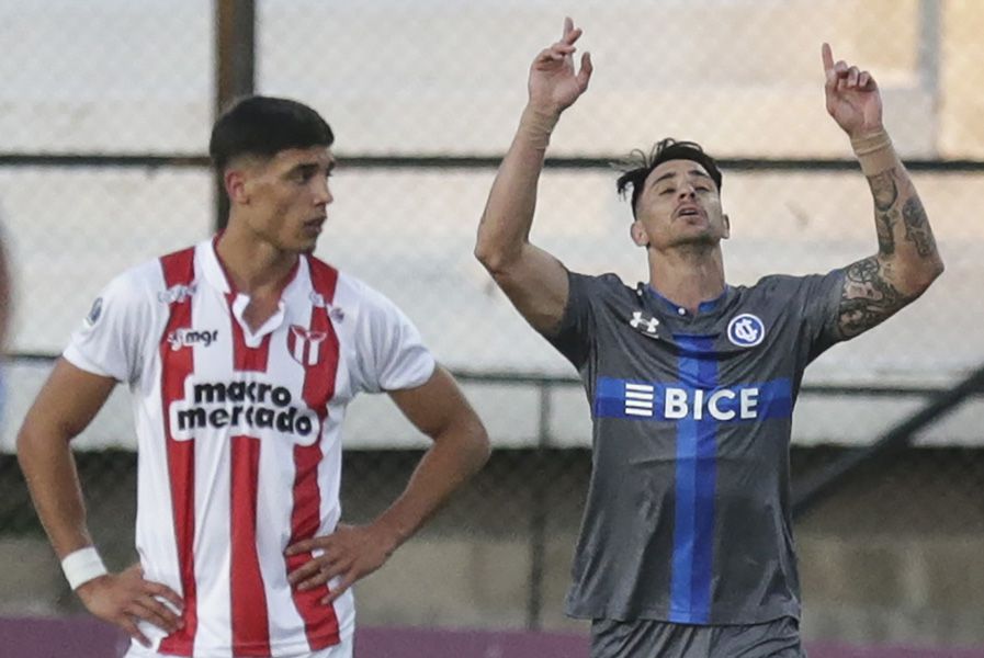 Universidad Católica pisa fuerte en la Sudamericana