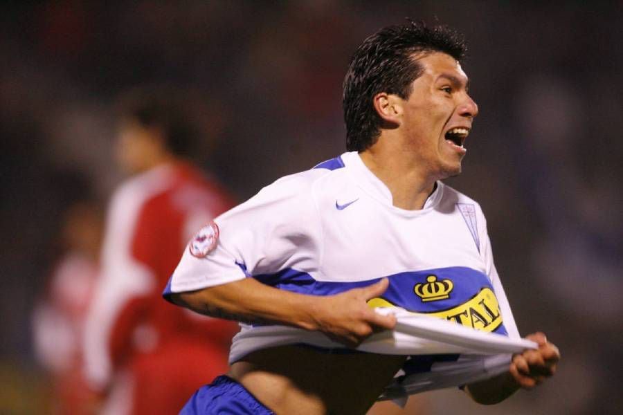 “¡Que sigan los éxitos!”: el especial saludo de Gary Medel a Universidad Católica por sus 85 años