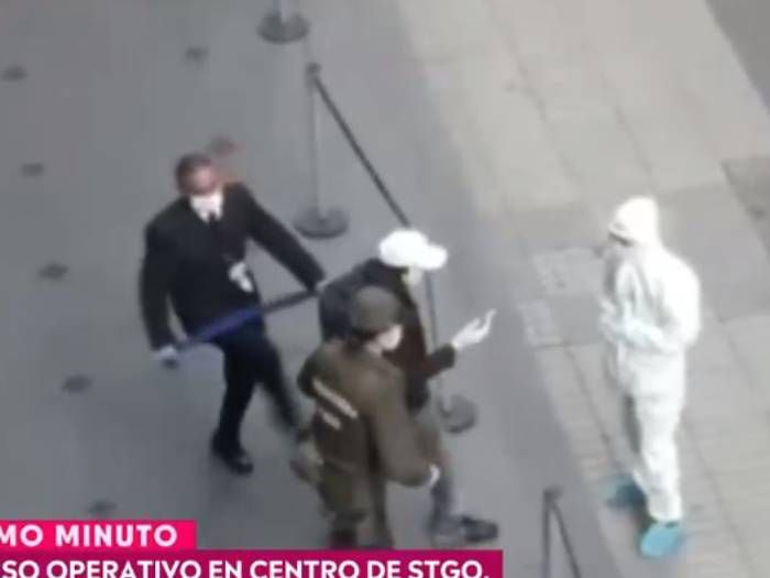 Insólito: guardia pateó a supuesto contagiado con Covid-19