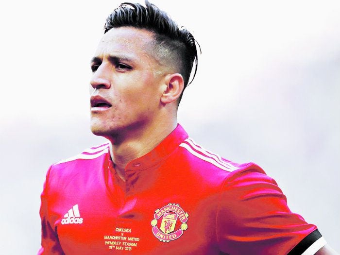 Alexis se recupera: pide camiseta frente al Tottenham