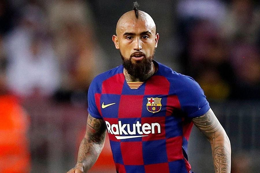 Arturo Vidal en lista de jugadores que ofrece el Barcelona a la Premiere