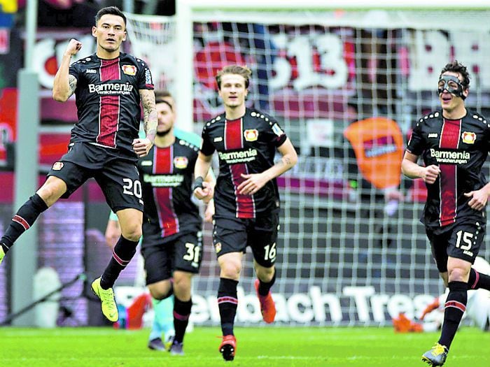 Golazo de Charles dejó al Bayer en las puertas de copas europeas