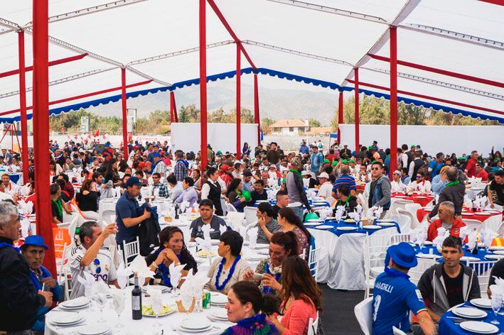 Obreros de la construcción celebran las Fiestas Patrias