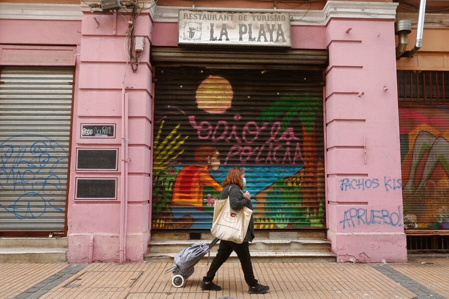 ¿Valparaíso agoniza? Porteños en alerta ante el cierre de locales y alcalde Sharp responde