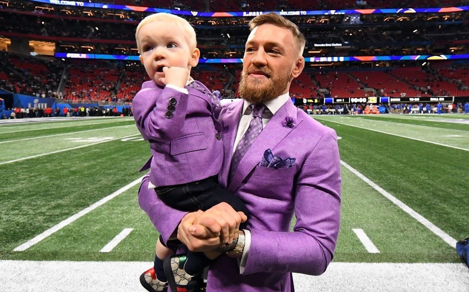 "Apunta a la boca y nariz, campeón": el video de McGregor con su hijo que indignó a las redes sociales