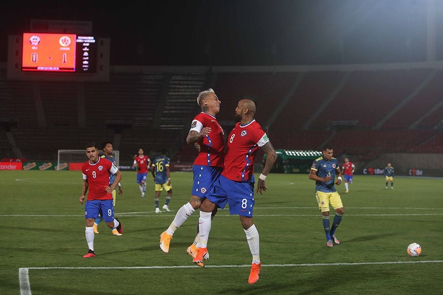 Arturo Vidal le dedicó el penal a su "mamacita" colombiana