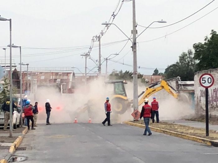 Presidente Piñera asiste a demolición de muros en La Legua