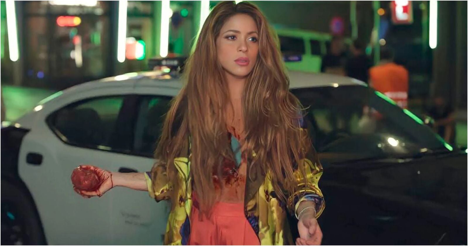 Shakira en el video de Monotonía