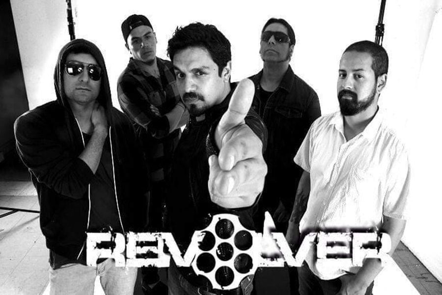 REVOLVER adelanta lentamente lo que será su nuevo disco