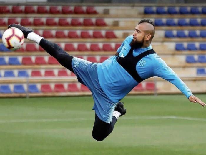 El mini Arturo Vidal iraní recibió la admiración del "King"