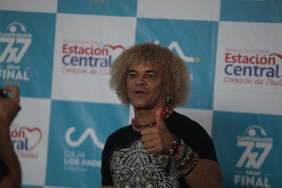 "No lo entiende ni mi mamá": La irónica crítica de Carlos "Pibe" Valderrama por el uso del VAR