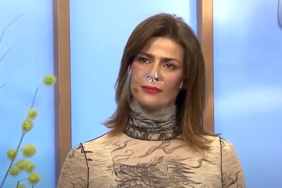 "De tomo y lomo": Tonka Tomicic fue sorprendida en vivo por palabras de televidente