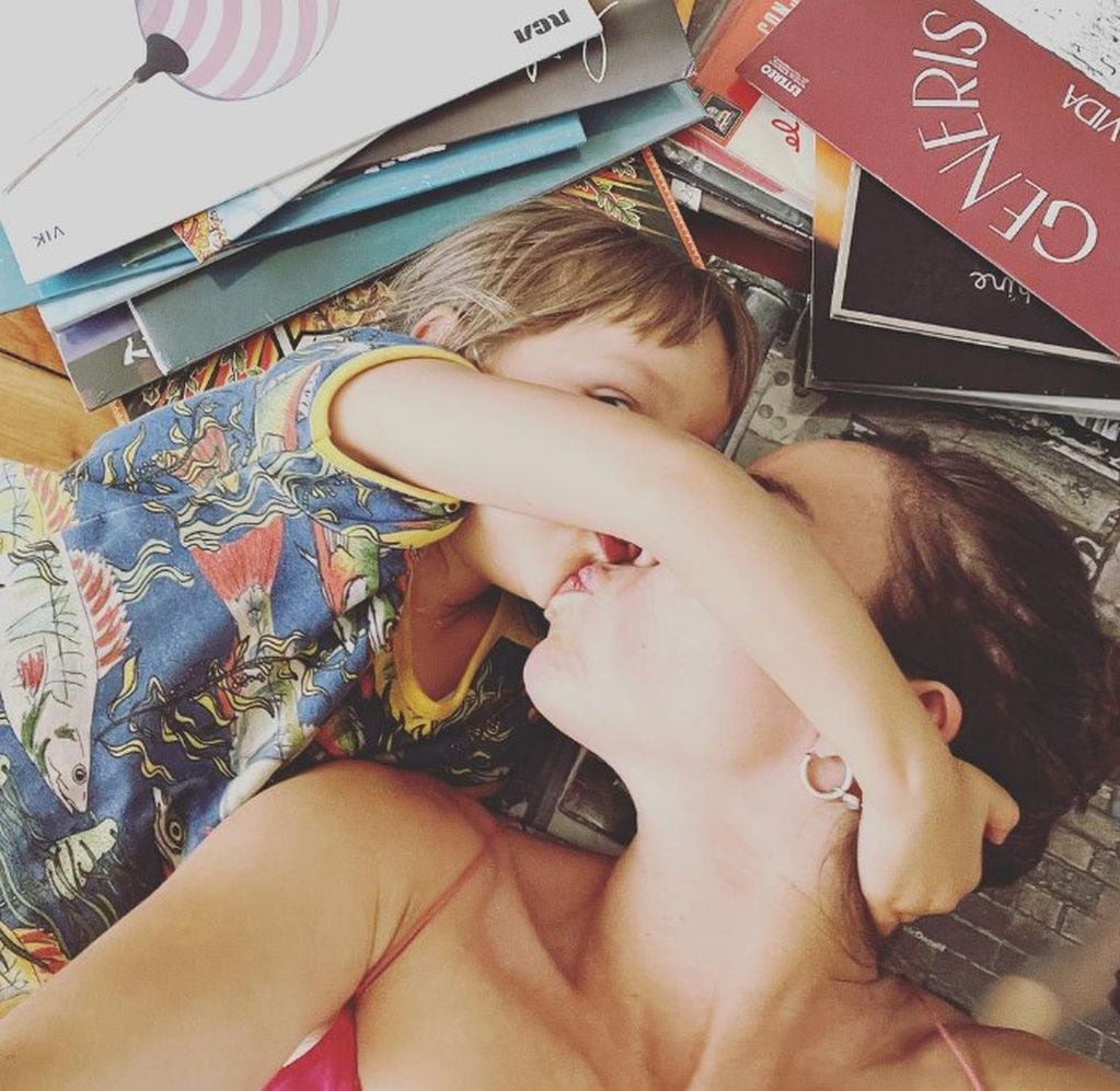 María Gracia Omegna y su hija. Foto de Instagram.