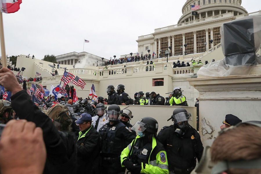 EEUU: partidarios de Donald Trump interrumpen sesión en Capitolio