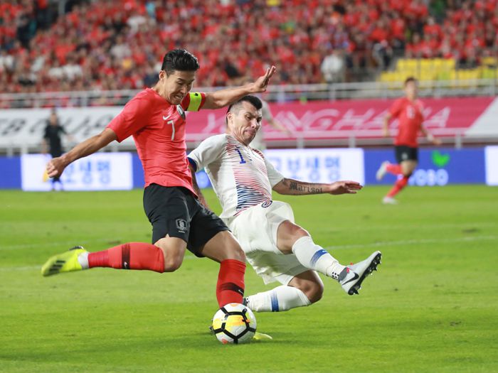 Gary Medel espera que Claudio Bravo vuelva pronto a la Roja