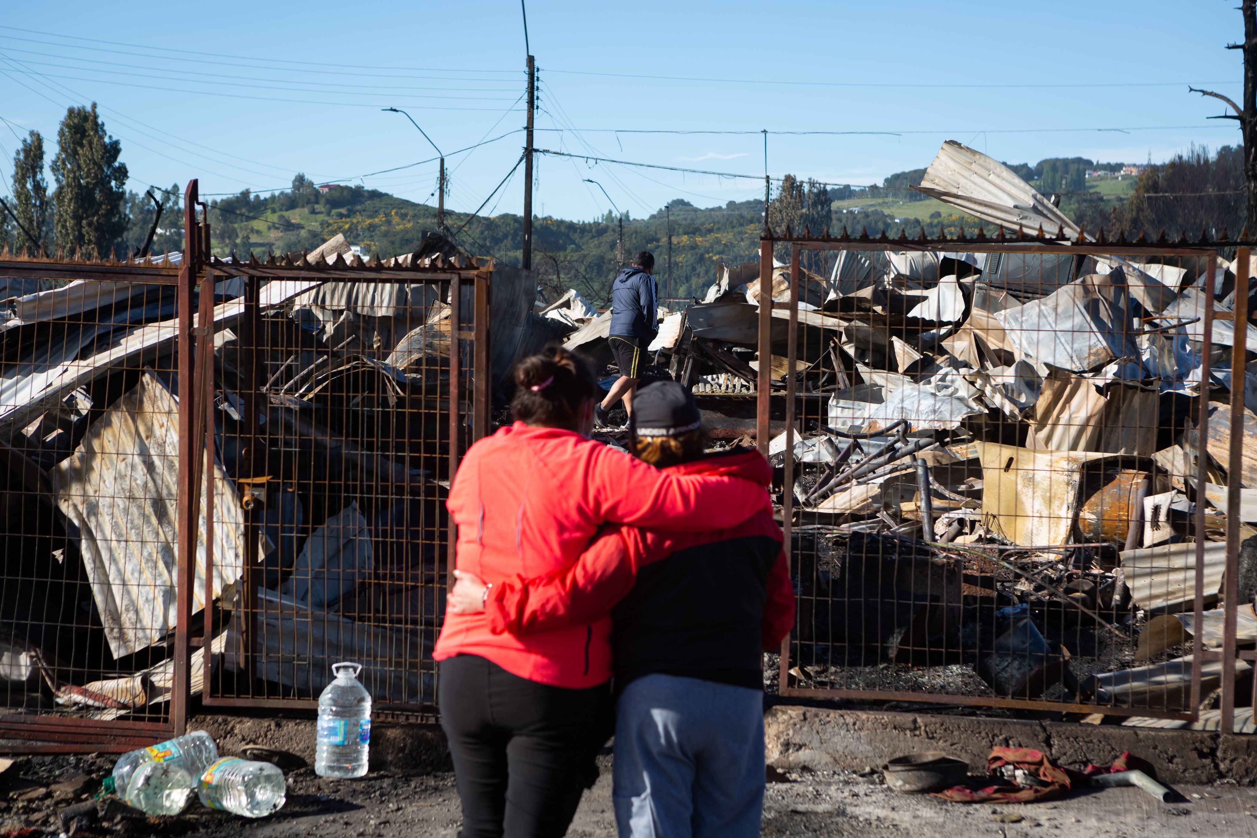 CASTRO: Incendio forestal que destruyó más de 140 casas