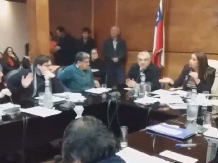 "No se ponga ordinaria": alcaldesa de Hualpén se refirió a infertilidad de concejala en pleno debate