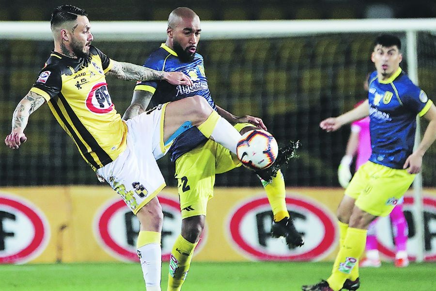 Mauricio Pinilla llamó a llenar el fortín pirata ante la "U"