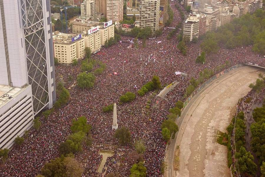 A dos años del 25-O: la multitudinaria marcha que condujo a la nueva Constitución