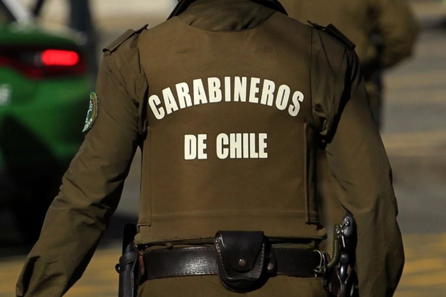 Carabinero fue detenido por Militares tras grabar bajo la ropa de una votante en Curicó