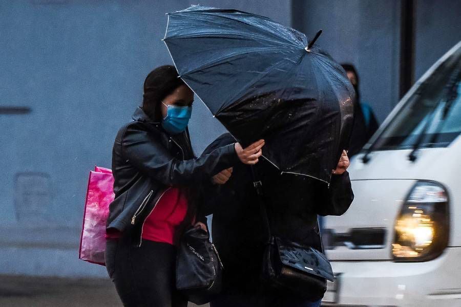 Pronostican "precipitaciones débiles" en sectores de la Región Metropolitana para este miércoles