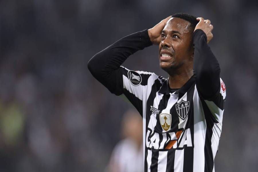 En Brasil piden cárcel para Robinho por condena en caso de violación