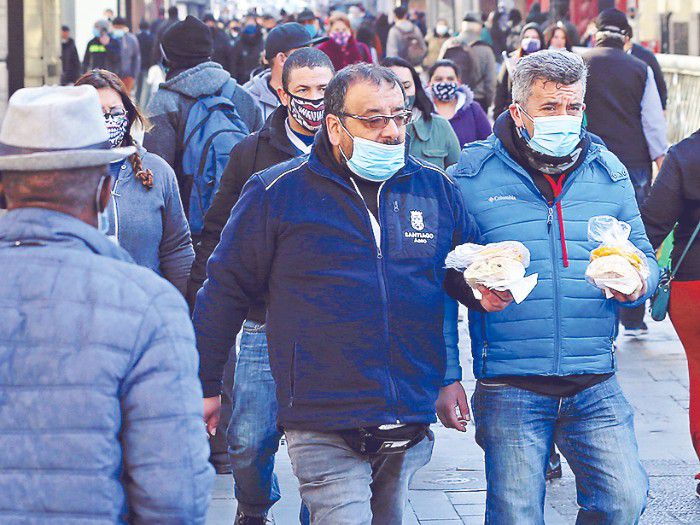 Aumento de casos en RM podría ser por aglomeraciones