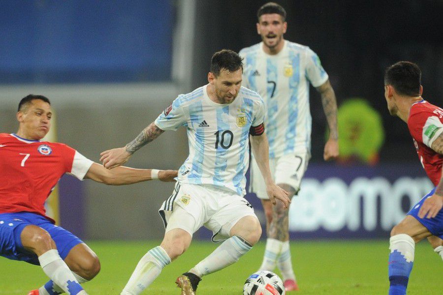 La Roja de Lasarte rescata un buen empate ante Argentina