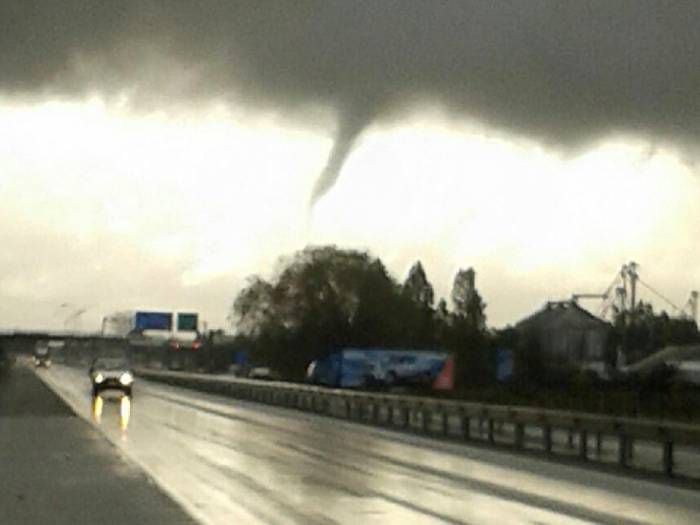 Alerta por "potencial desarrollo de tornados locales" en regiones del Ñuble y BioBío