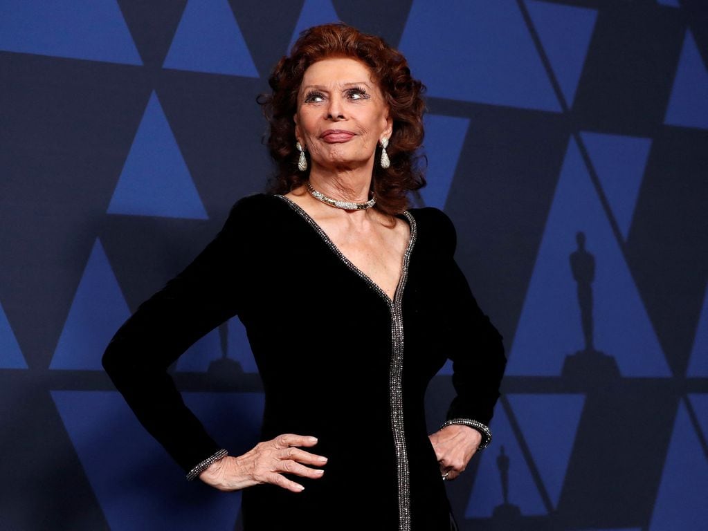 FILE PHOTO: 2019 Governors Awards - Arrivals - Hollywood, California, U.S., October 27, 2019 - Sophia Loren. REUTERS/Mario Anzuoni/File Photo