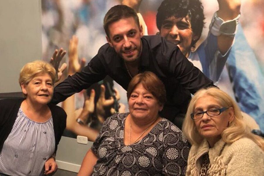 Ana Maradona, hermana de Diego: "Estaba abandonado por sus hijas"