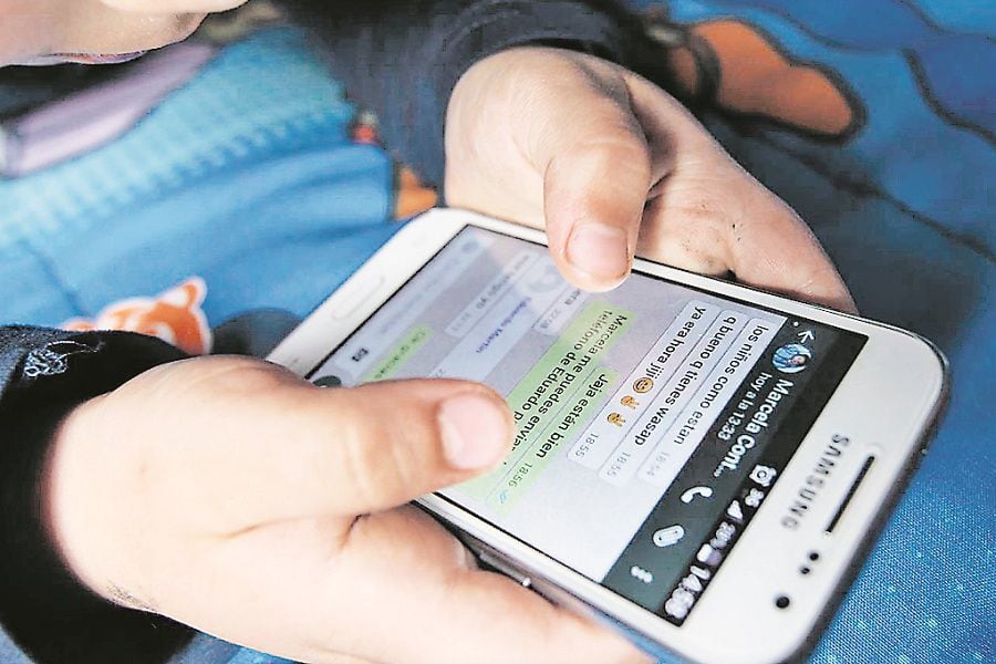 Niños y tercera edad: los nuevos miembros en los grupos de Whatsapp