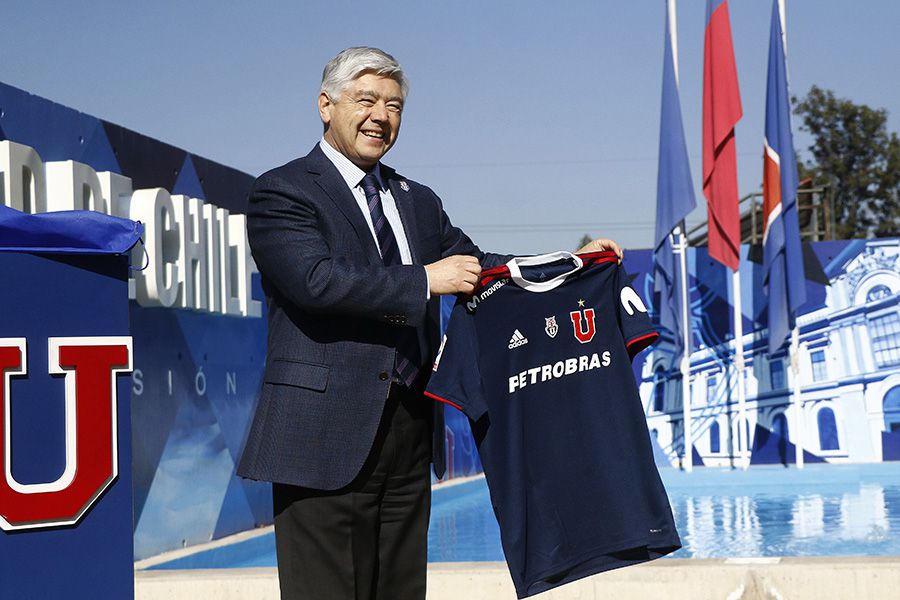 Universidad de Chile presenta a Marcos Riquelme 

