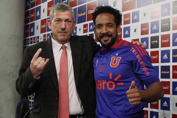 Las cinco frases con que Jean Beausejour se ganó el corazón bullanguero