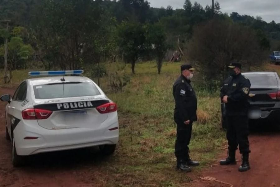 Mujer descubrió que su marido tenía un hijo con la vecina: lo mató a balazos